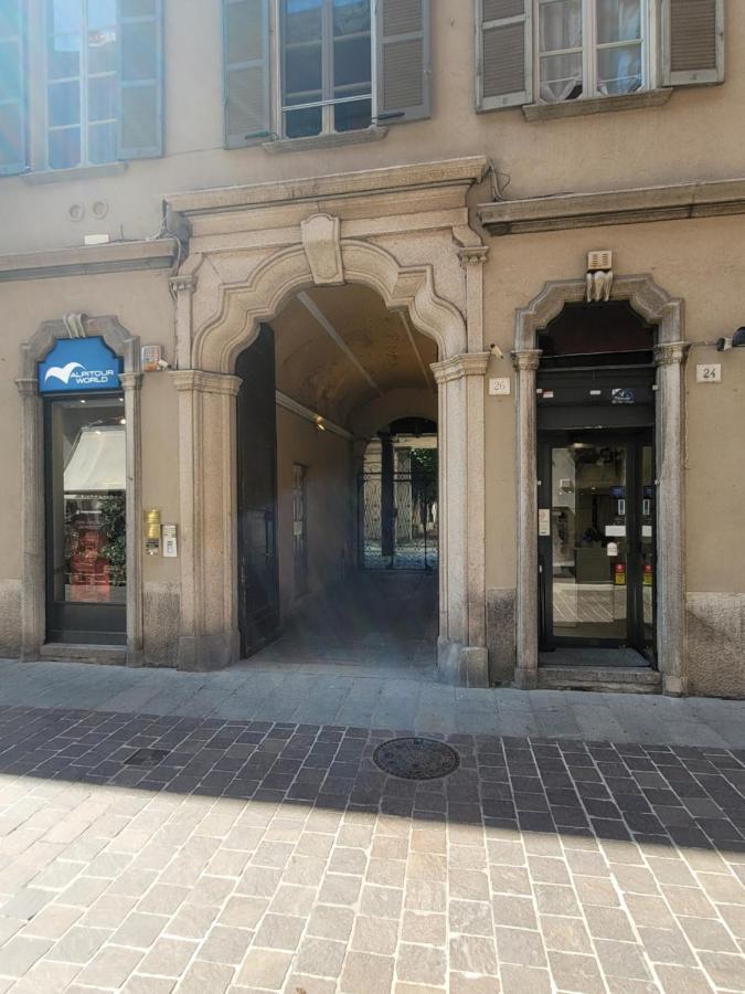 Sofia Lake Suite Como Exteriör bild